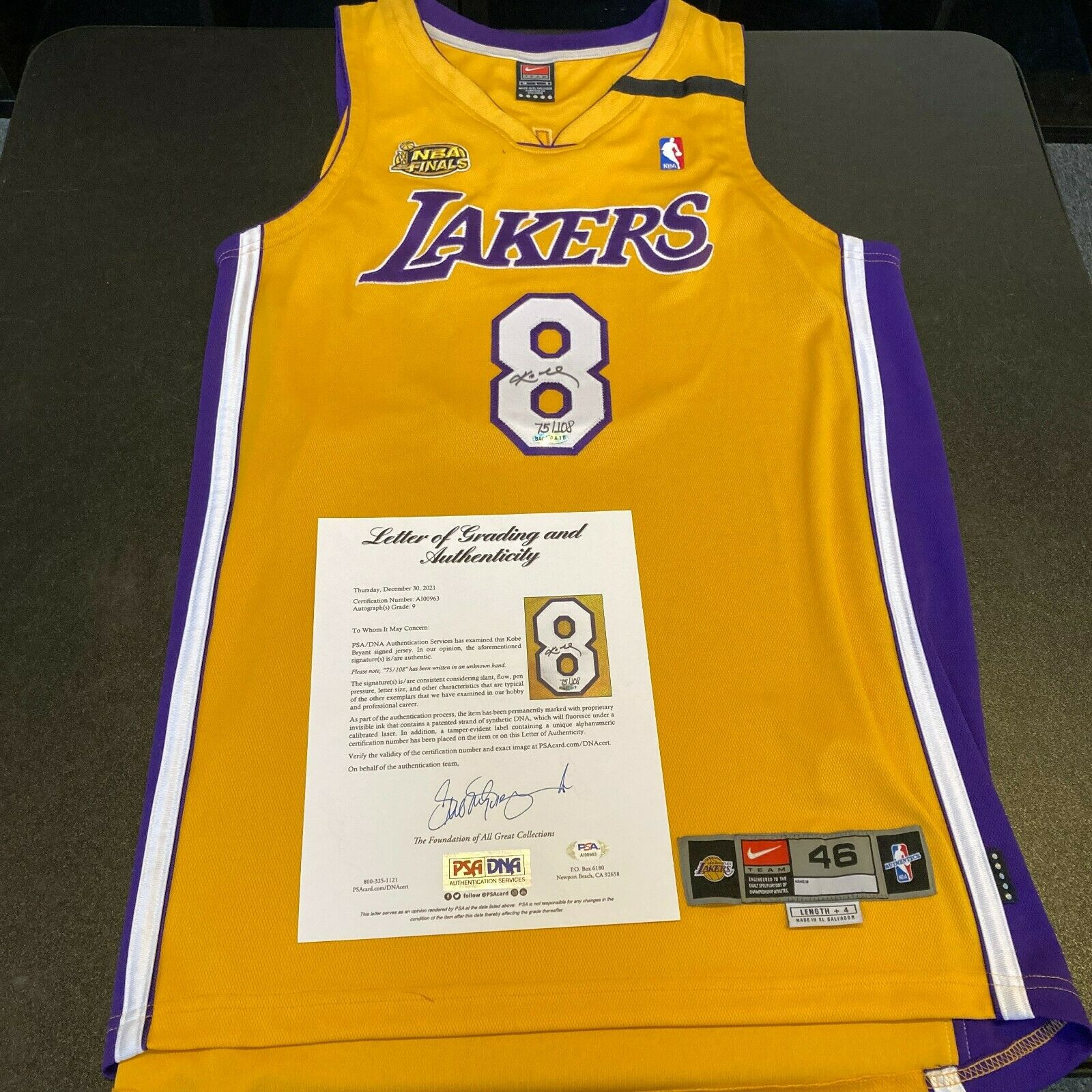 Kobe Bryant 1999-2000 NBA Finals Game Worn And Signed Los Angeles