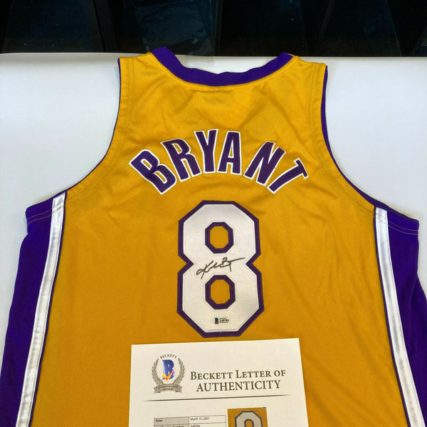 Kobe Bryant Signed 2000-01 Game Issued Los Angeles Lakers Jersey Beckett & PSA