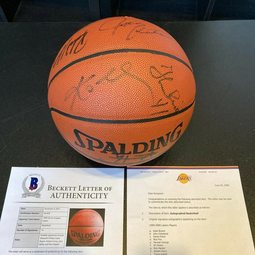Kobe Bryant 1999-2000 Los Angeles Lakers NBA Champs Team Signed Basketball BAS