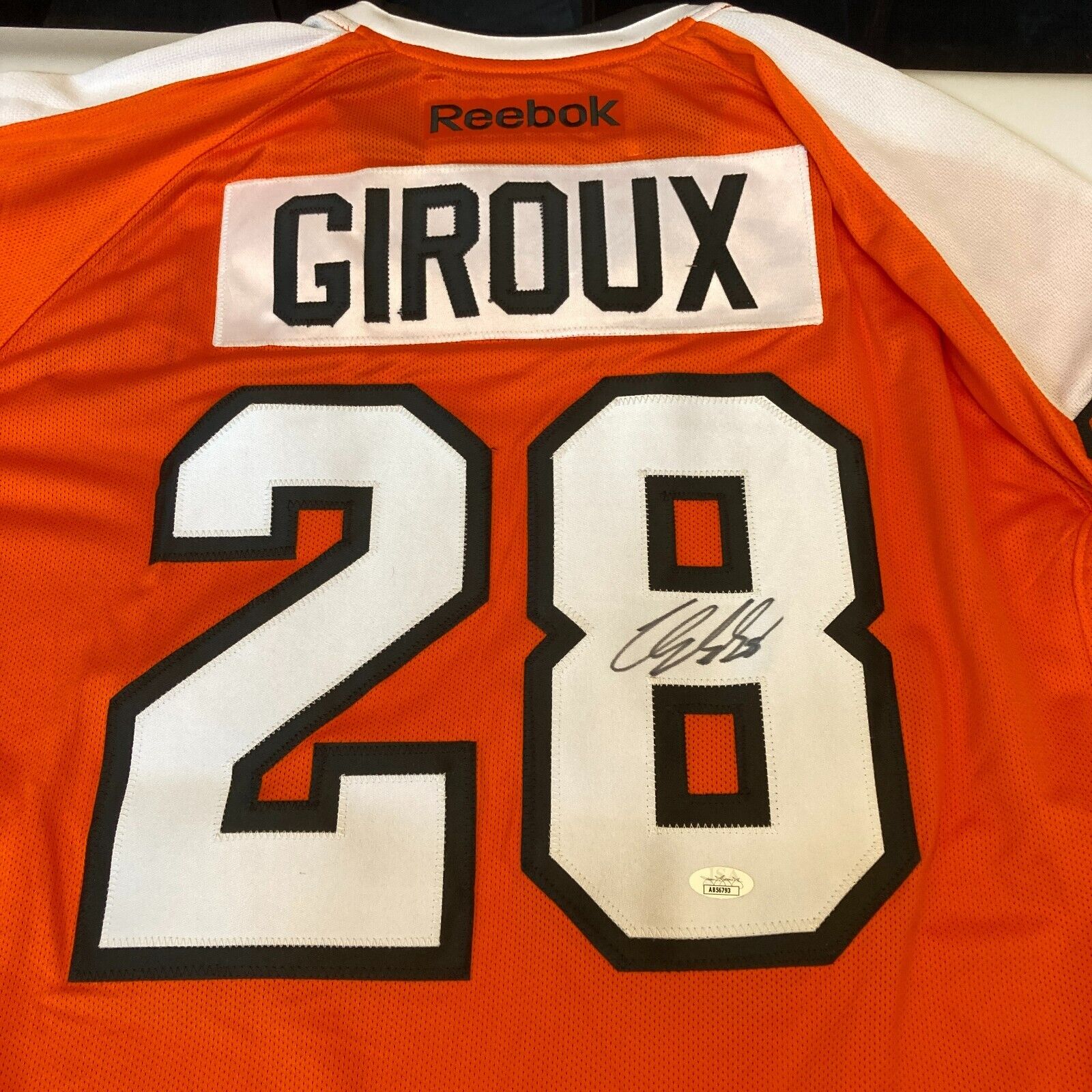 Claude Giroux Signed Authentic Reebok Philadelphia Flyers Jersey JSA COA