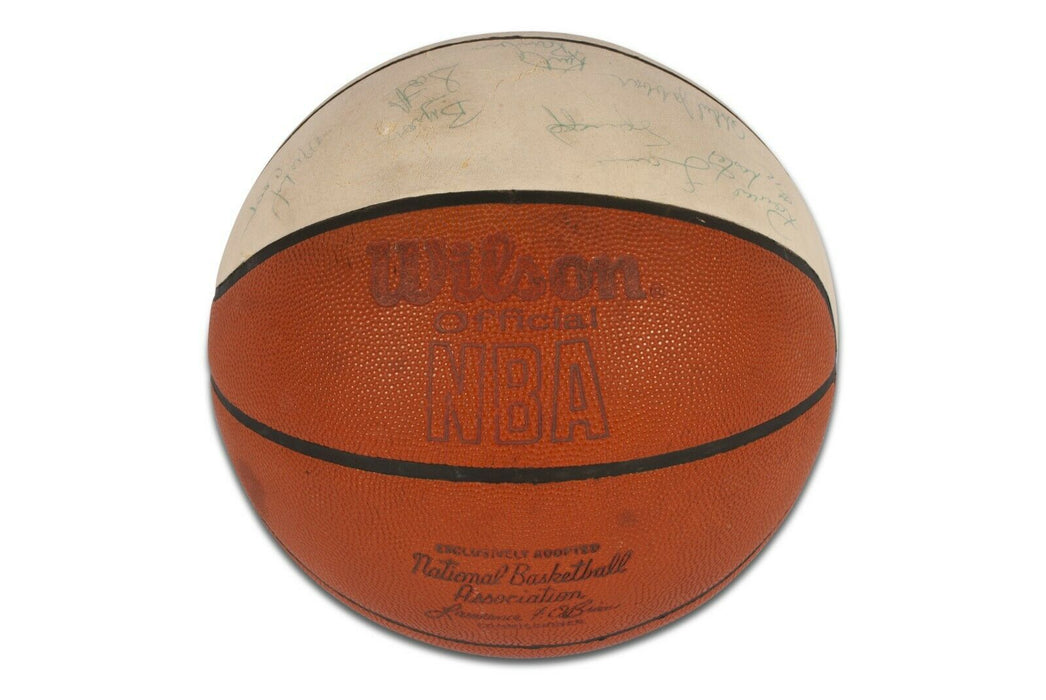 1984-85 Los Angeles Lakers NBA Champs Team Signed Vintage Basketball Beckett COA
