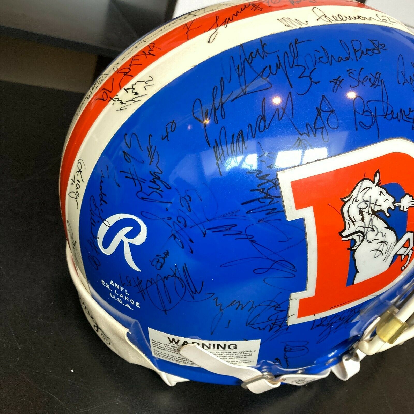 Lot Detail - 1997 JOHN ELWAY DENVER BRONCOS GAME WORN HELMET FROM HIS FIRST  SUPER BOWL WINNING SEASON (NEWPORT SPORTS MUSEUM)