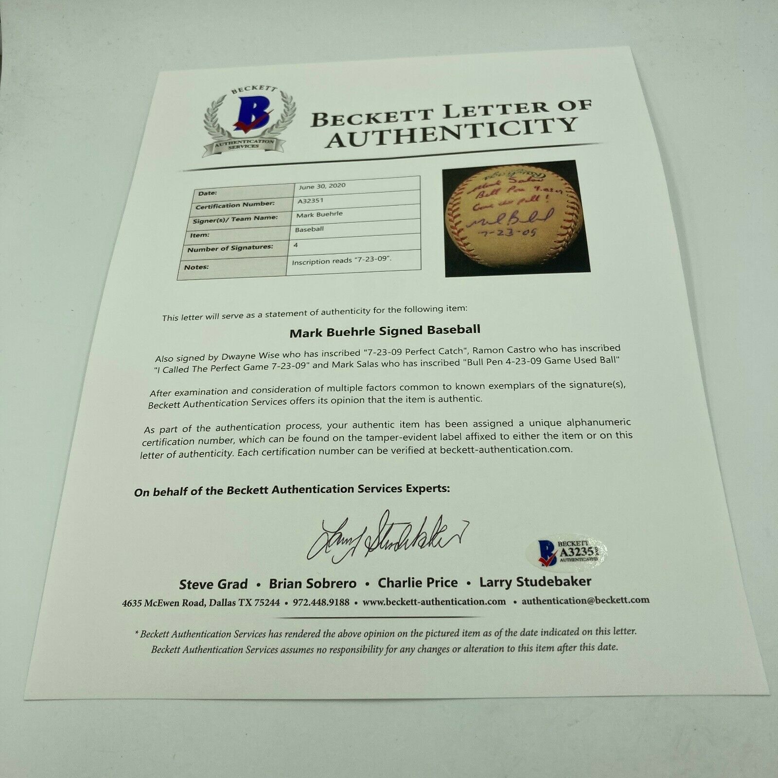 Mark Buehrle Autographed Signed Historic 2009 Perfect Game Game Used  Baseball Beckett COA