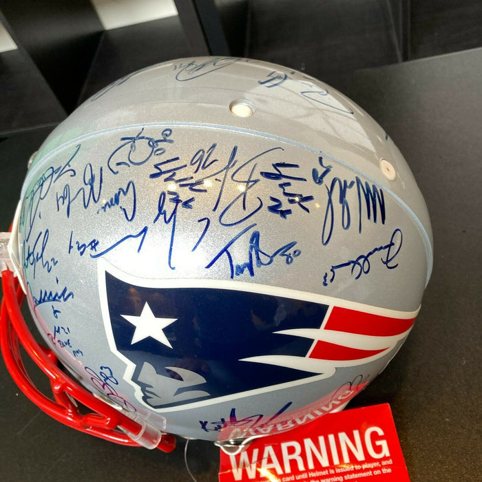 2004 New England Patriots Super Bowl Champs Team Signed Helmet Tom Brady Beckett