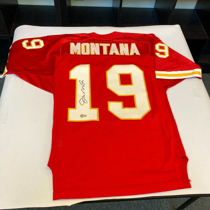 Joe Montana Signed Authentic Wilson Kansas City Chiefs Game Model Jersey Beckett