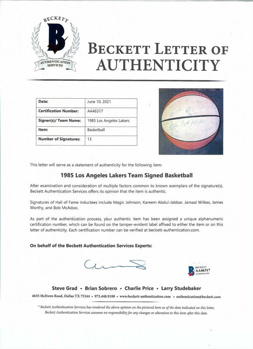 1984-85 Los Angeles Lakers NBA Champs Team Signed Vintage Basketball Beckett COA