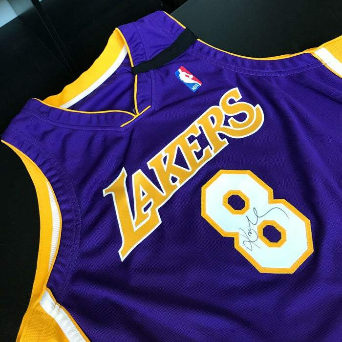 Lot Detail - 1999-00 Kobe Bryant Los Angeles Lakers Game-Used
