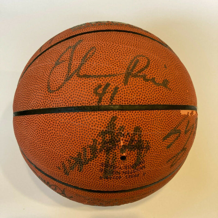Kobe Bryant Shaq 1998-99 Los Angeles Lakers Team Signed NBA Basketball Beckett
