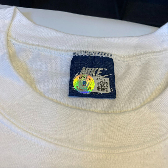 Michael Jordan Signed 1988 Slam Dunk Contest Nike T-shirt Beckett COA