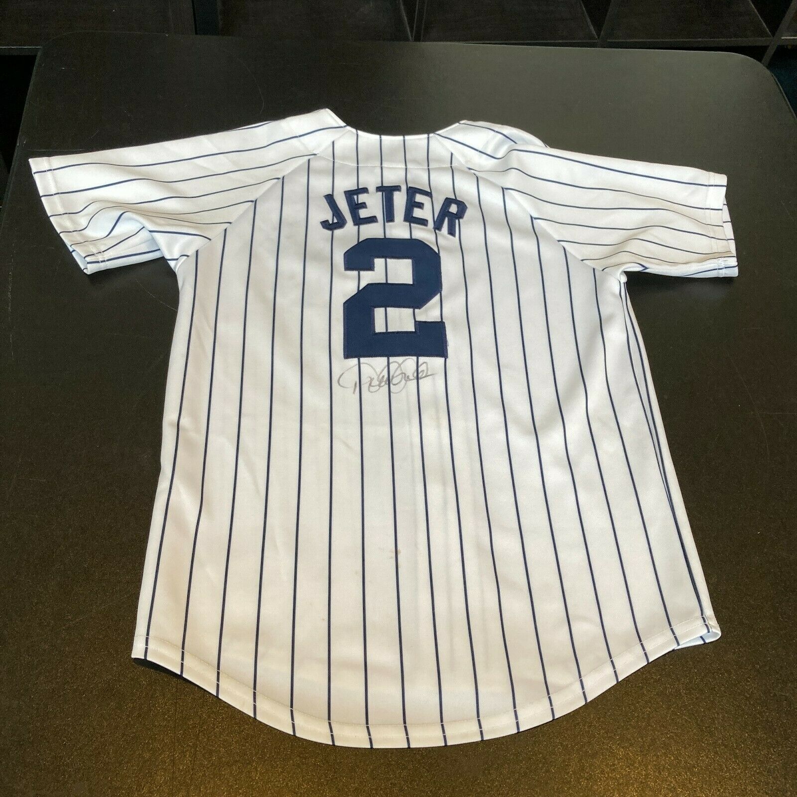 Derek Jeter Signed New York Yankees Jersey Size Small With JSA COA —  Showpieces Sports