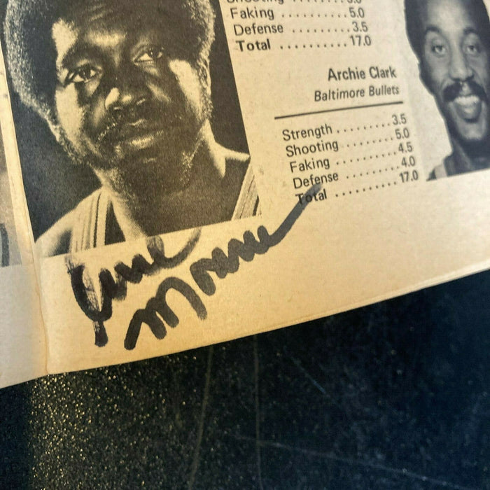 Earl Monroe Rick Barry Willis Reed Knicks Signed Autographed Basketball Book