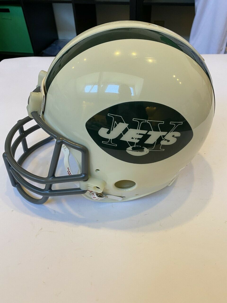 Here's Joe Namath Wearing a 1964 New York Jets Helmet – The Man in