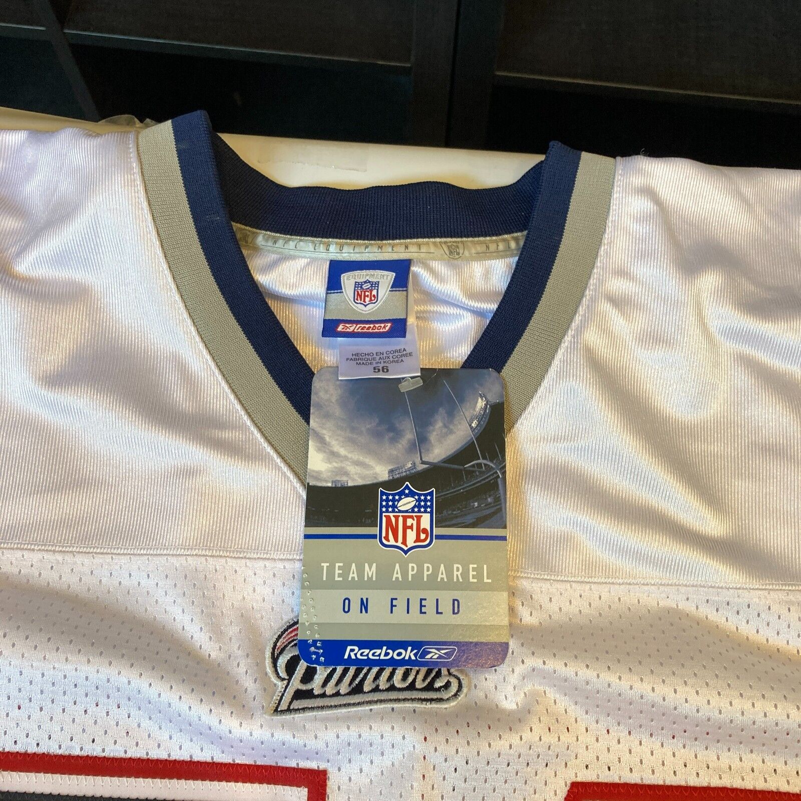 Tom Brady 2004 New England Patriots Super Bowl Champs Team Signed Jers —  Showpieces Sports