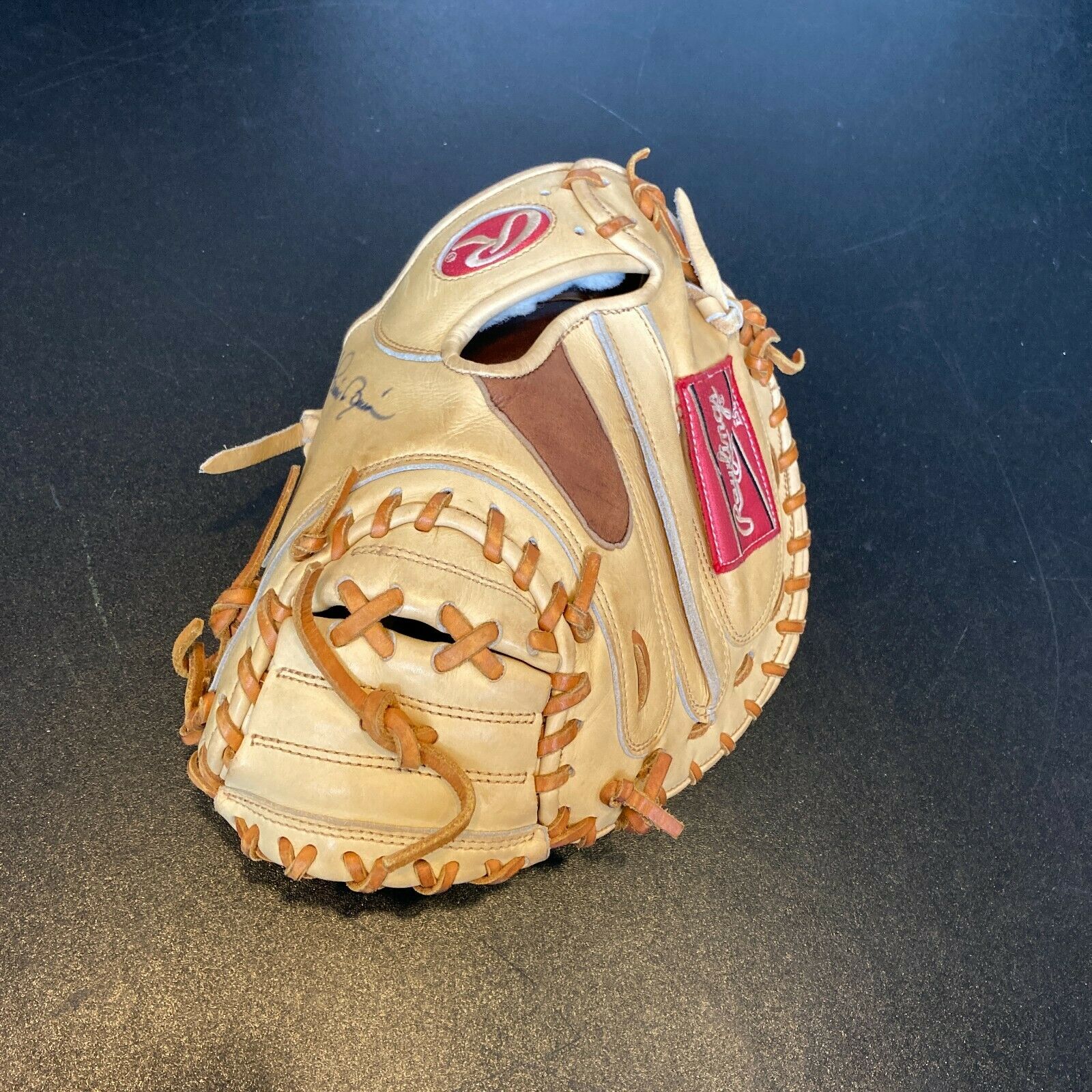 Mariano Rivera Autographed Rawlings Pro-Model Glove Pro-R42 11 Pro-Model