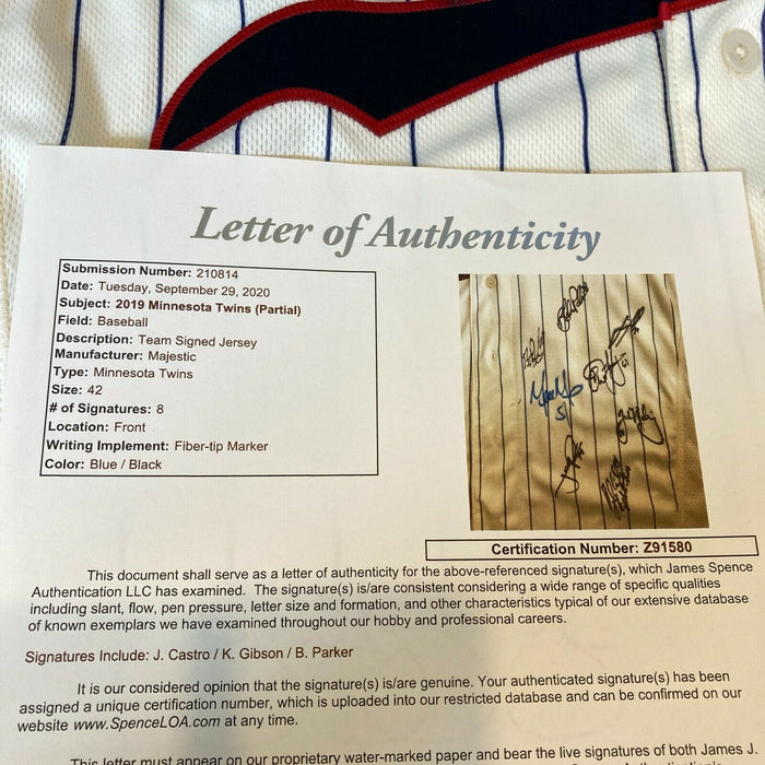 2019 Minnesota Twins Team Signed Autographed Authentic Jersey With JSA COA