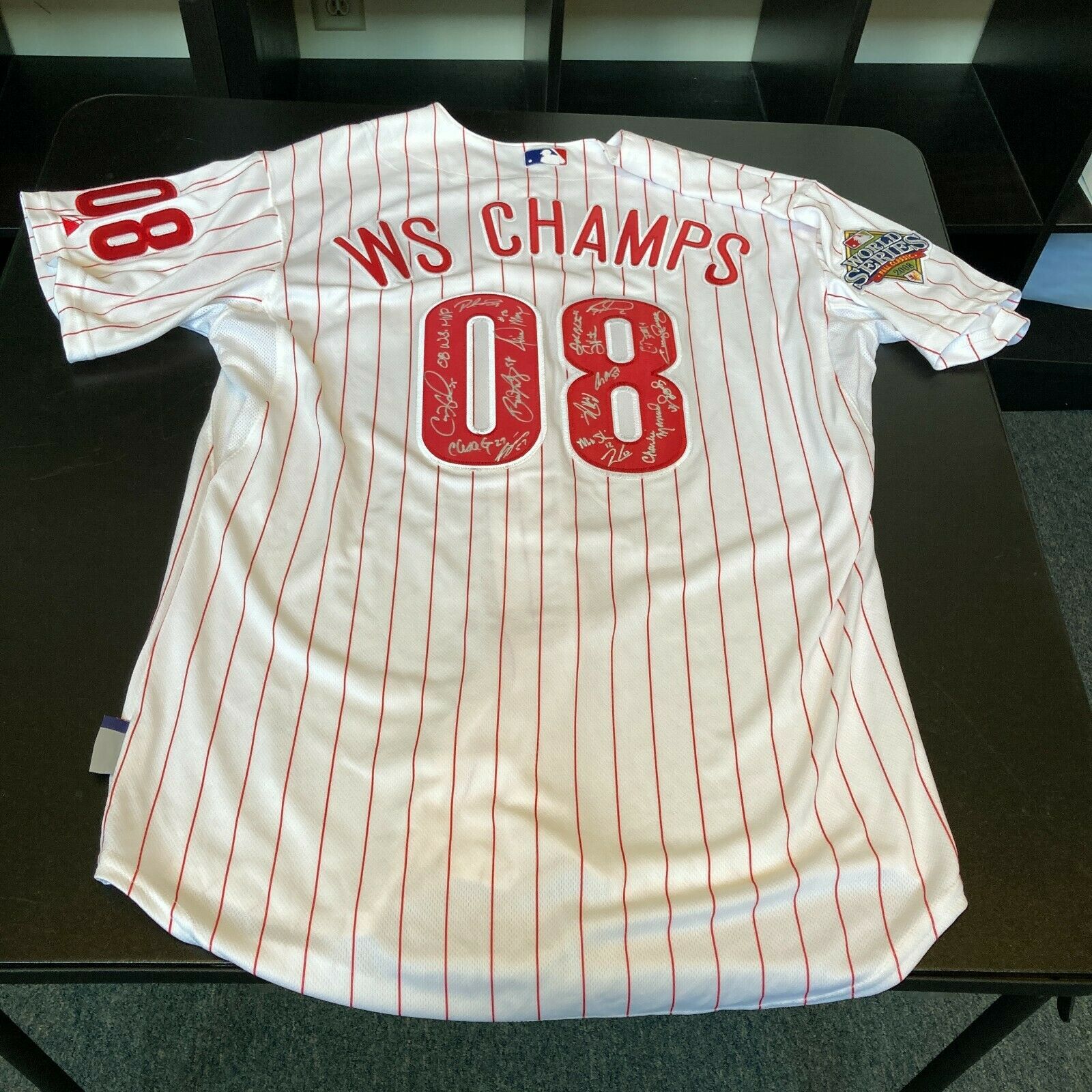 2008 Philadelphia Phillies World Series Champs Team Signed Jersey With —  Showpieces Sports