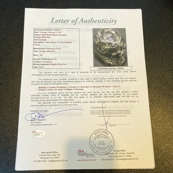 Beautiful 2005 Chicago White Sox World Series Champs Team Signed Helmet JSA COA