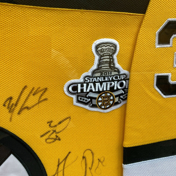 2010–11 Boston Bruins Stanley Cup Champs Team Signed Jersey Framed JSA —  Showpieces Sports