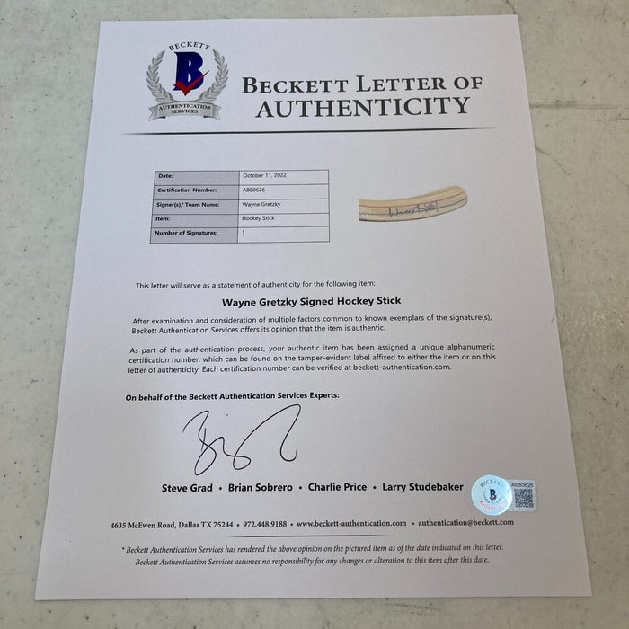 1996 Wayne Gretzky Signed Game Issued Hockey Stick PSA DNA & Beckett COA