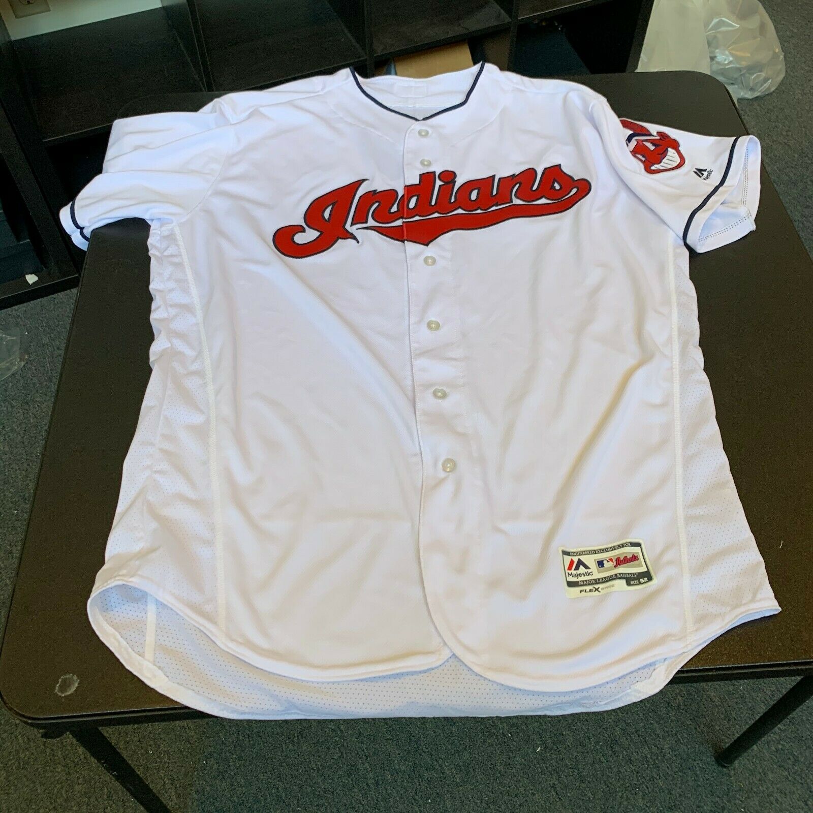 Edwin Encarnacion Signed Cleveland Indians Majestic MLB Jersey (Beckett COA)