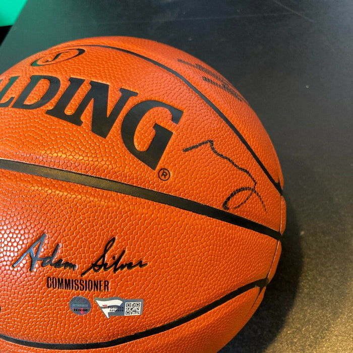 2017-18 New York Knicks Team Signed Spalding NBA Game Basketball Fanatics Holo