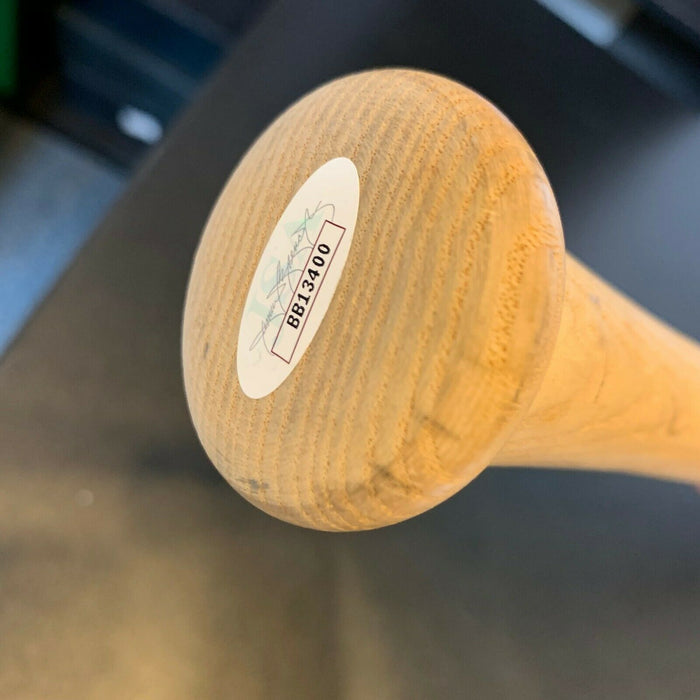 1996 New York Yankees World Series Champs Team Signed Bat Derek Jeter JSA COA