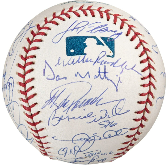 2004 New York Yankees Team Signed Baseball Derek Jeter Mariano Rivera Beckett