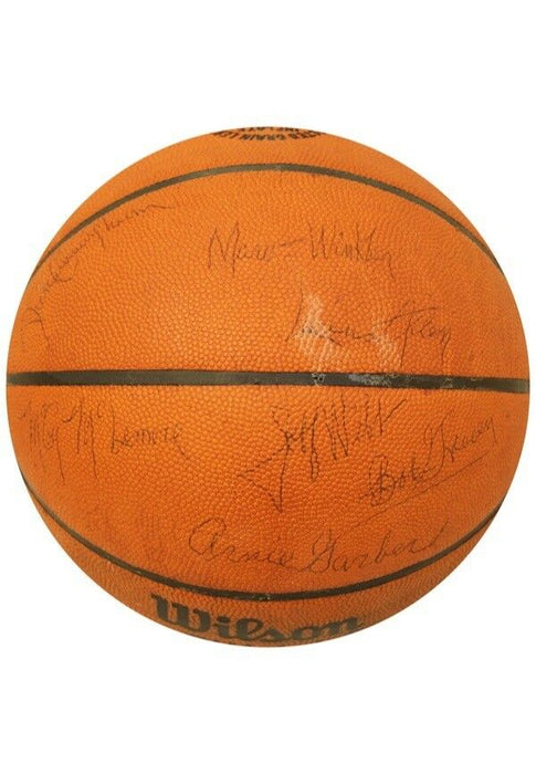 1970-71 Milwaukee Bucks Champions Team Signed Official NBA Basketball Beckett