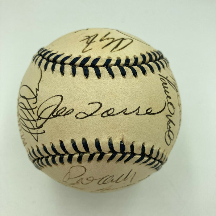 1996 NY Yankees World Series Champs Team Signed Baseball Derek Jeter Rivera JSA