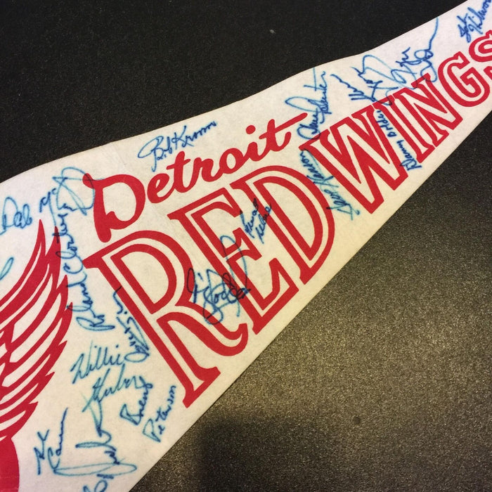 1978-79 Detroit Red Wings Team Signed Pennant Flag With 20+ Signatures