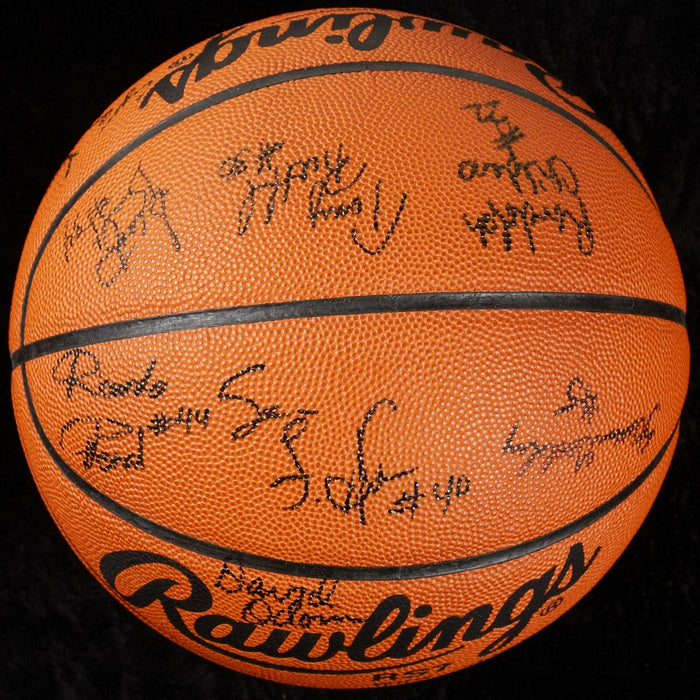 Tim Duncan Pre Rookie 1994-95 Wake Forest Team Signed Basketball Beckett COA