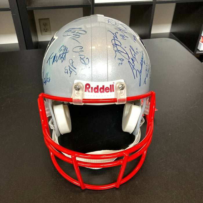 2004 New England Patriots Super Bowl Champs Team Signed Helmet Tom Brady Beckett