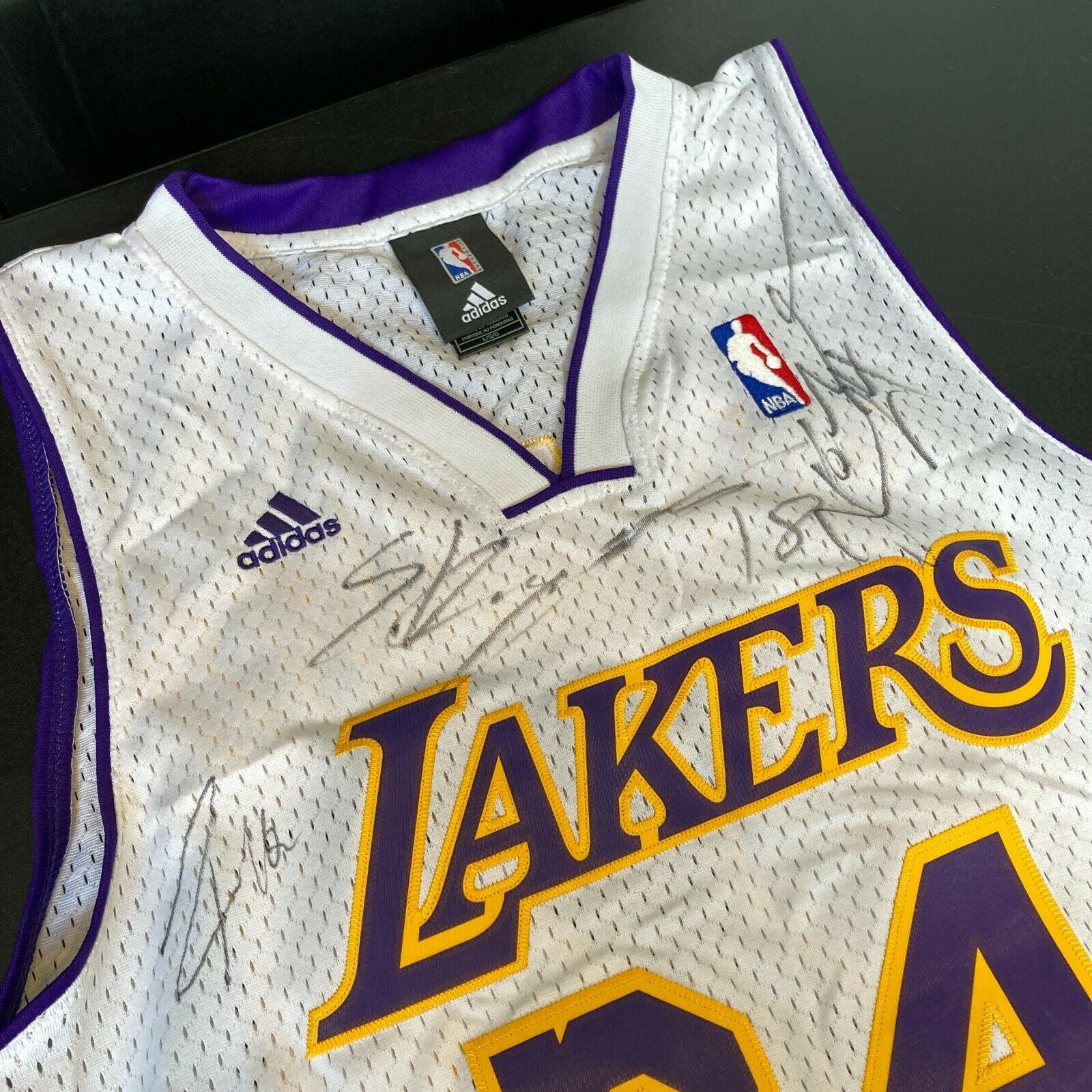 Kobe Bryant #24 Los Angeles Lakers Adidas White Autographed Jersey Youth  MEDIUM