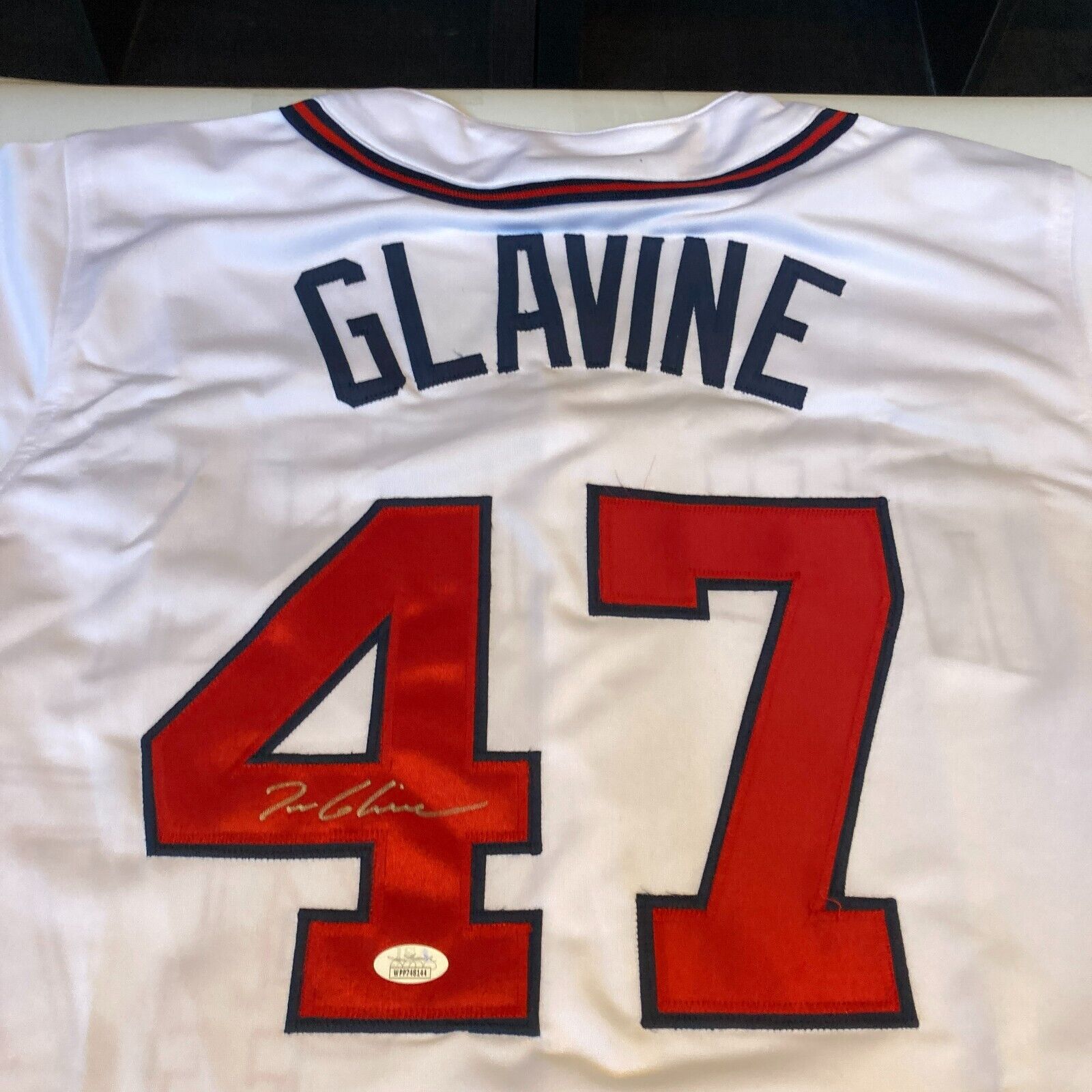 Tom Glavine Signed Atlanta Braves American Flag Jersey (PSA COA)
