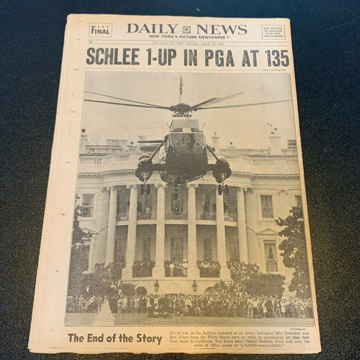 President Gerald Ford Signed Original 1974 Daily News Newspaper With JSA COA