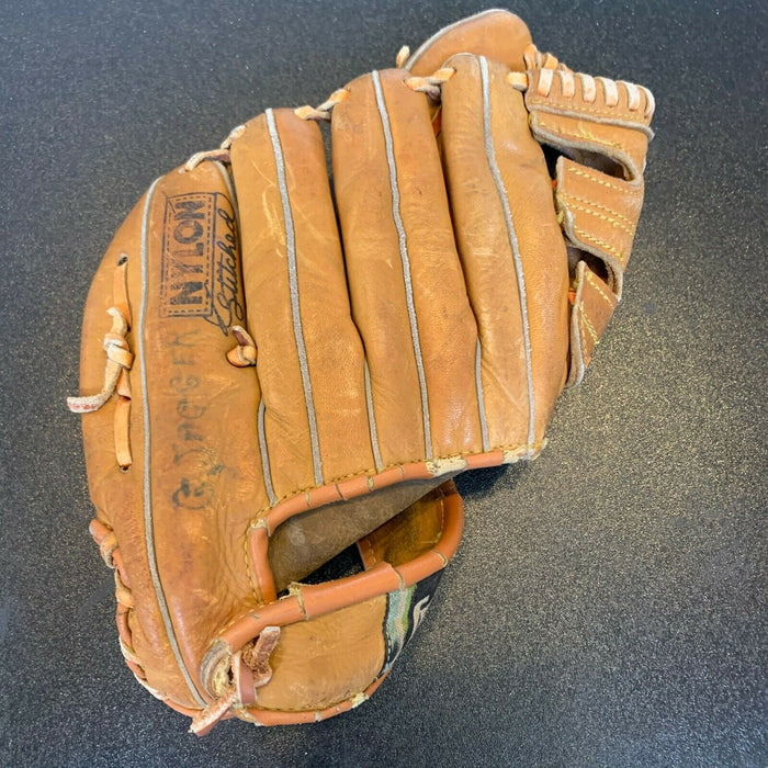Lou Brock Signed 1970's Game Model Baseball Glove With JSA COA