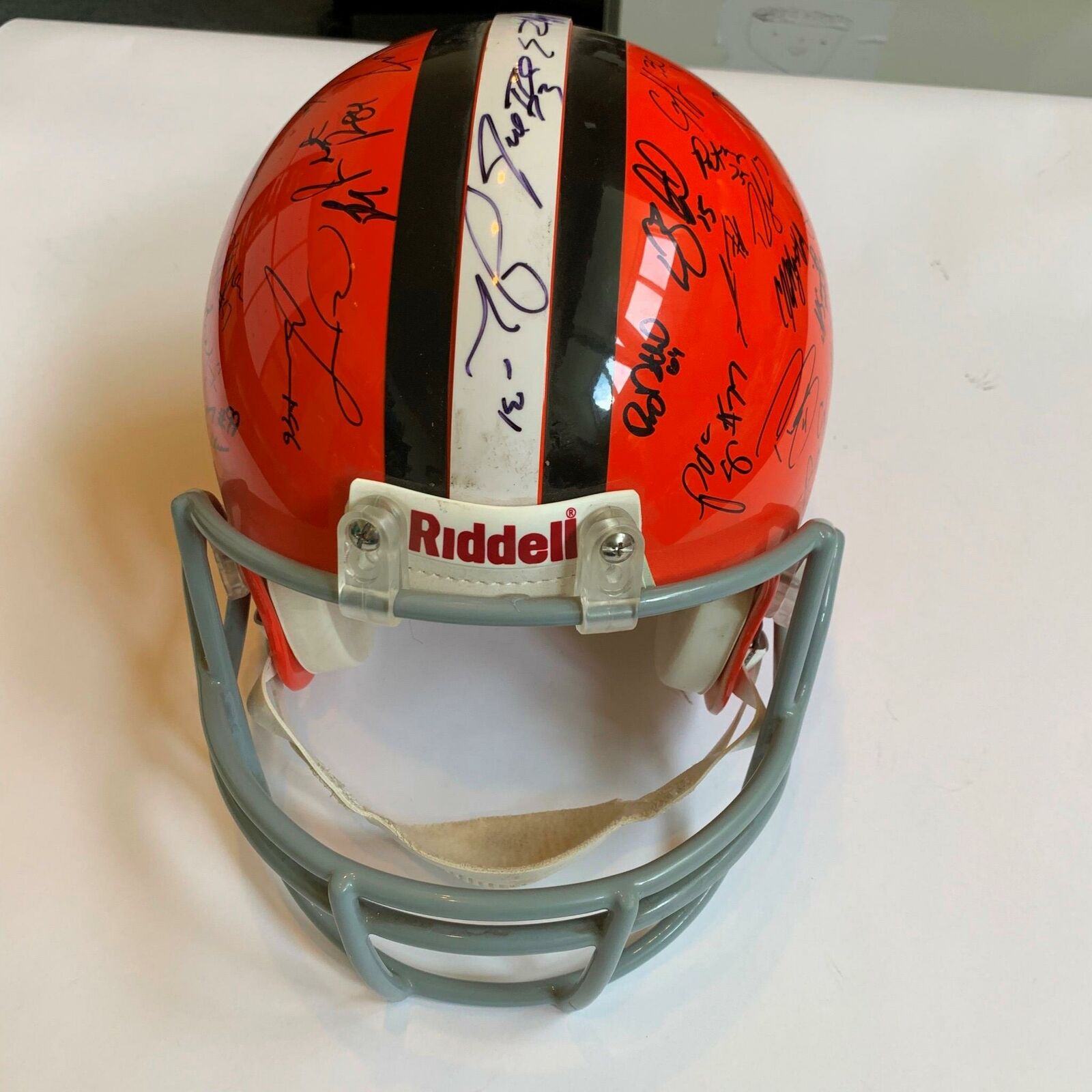 2009-2010 Authentic NFL Cleveland Browns Team Signed Full Size Riddell Showpieces Sports 2009-2010 Authentic NFL Cleveland Browns Team Signed Full Size Riddell Showpieces Sports