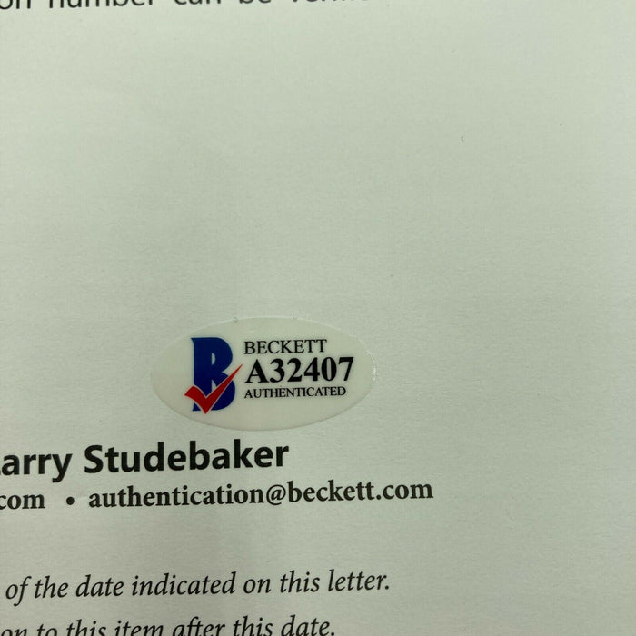 1975 Cincinnati Reds World Series Champs Team Signed Baseball Beckett COA