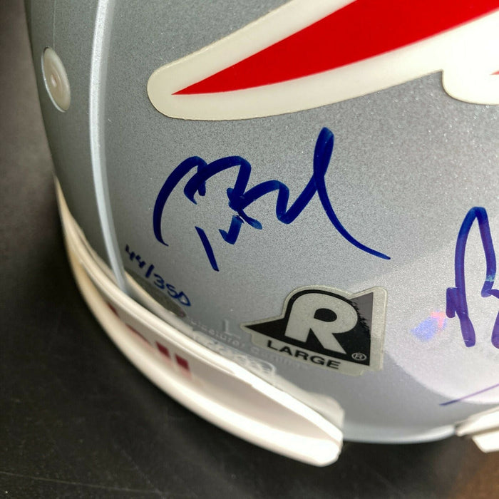 2004 New England Patriots Super Bowl Champs Team Signed Helmet Tom Brady Beckett