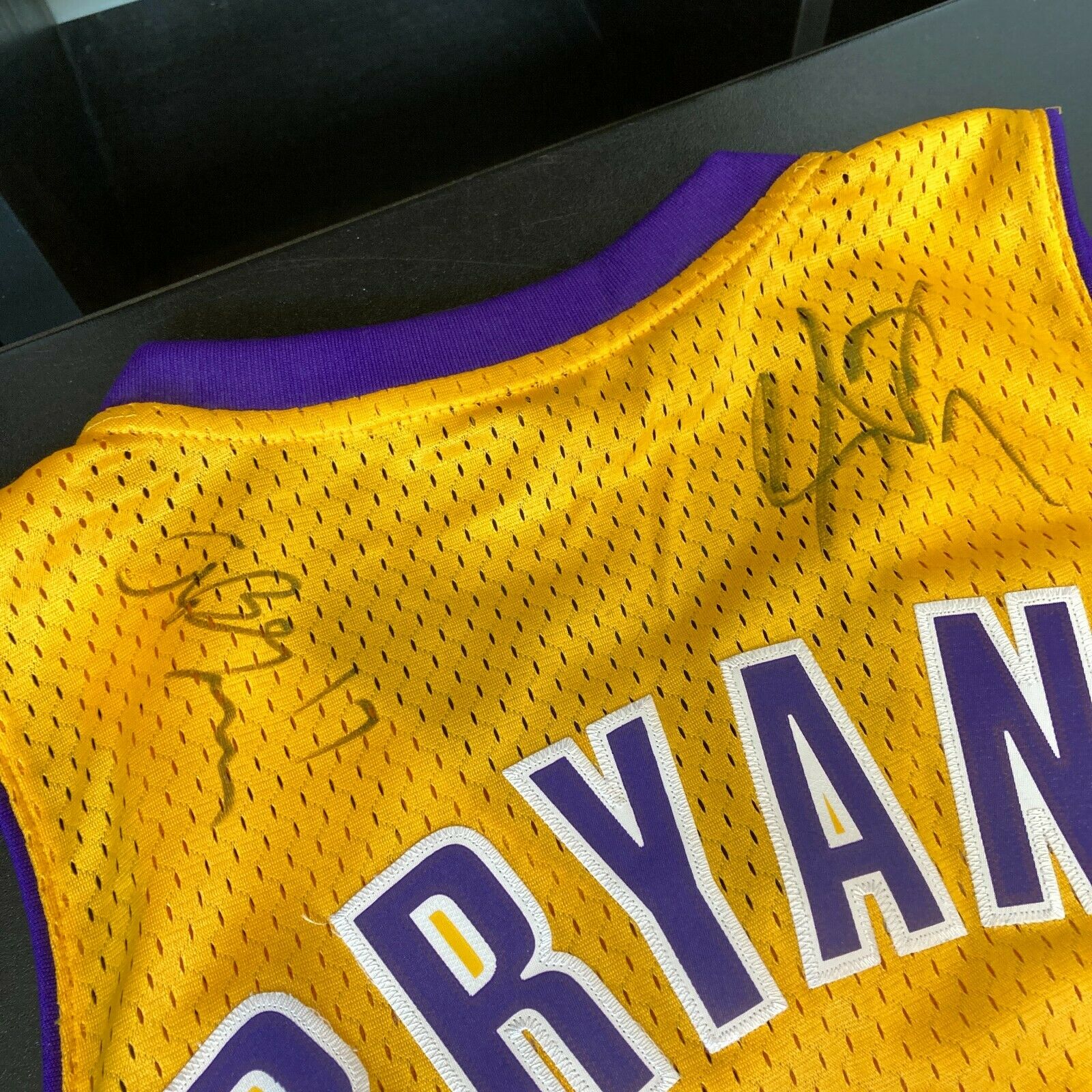 Kobe Bryant Signed #24 Adidas Game Model Authentic Los Angeles Lakers  Jersey JSA