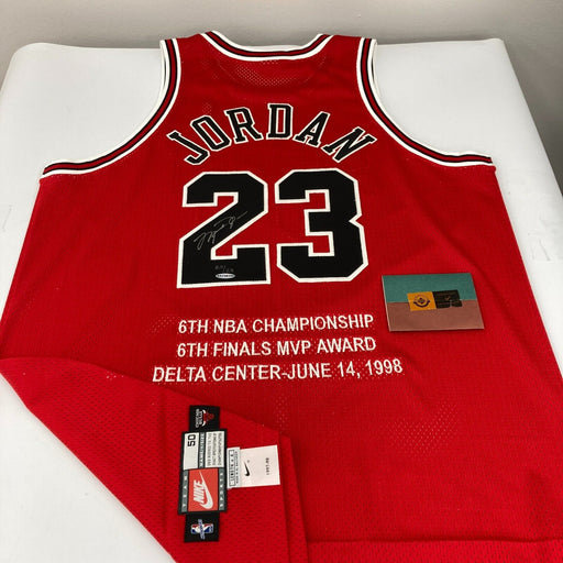 Michael Jordan Signed 1997-98 Pro Cut Chicago Bulls Finals Jersey 20/23 UDA