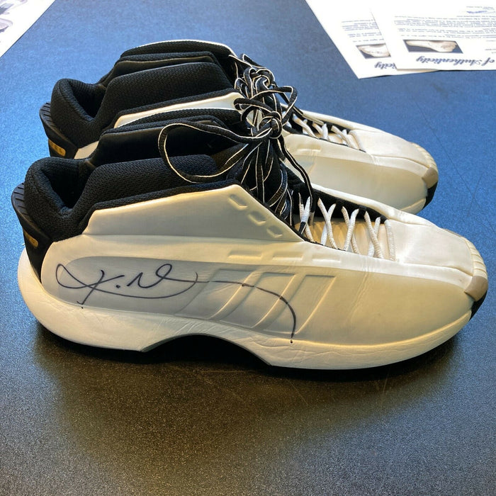 Kobe Bryant Signed 2000 Game Used Sneakers Shoes PSA DNA & Sports Investors COA