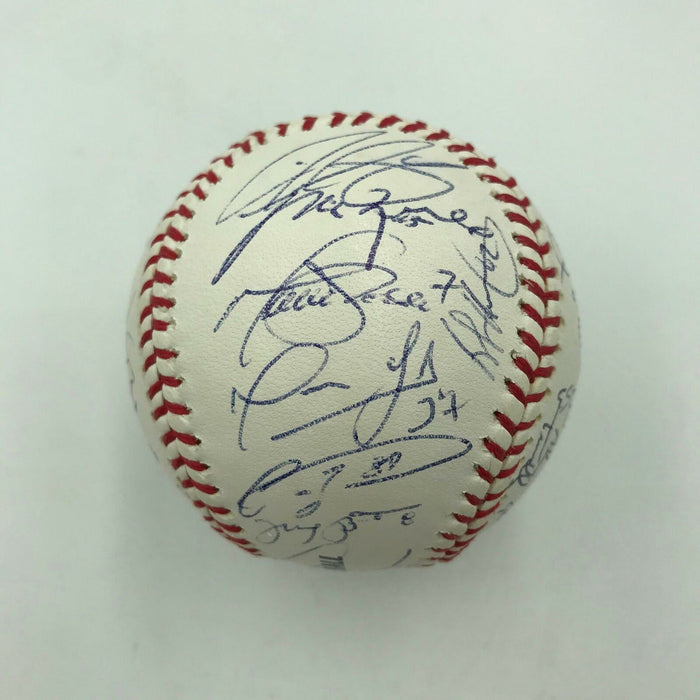 Nice 2008 Chicago Cubs Team Signed Major League Baseball 32 Sigs Beckett COA