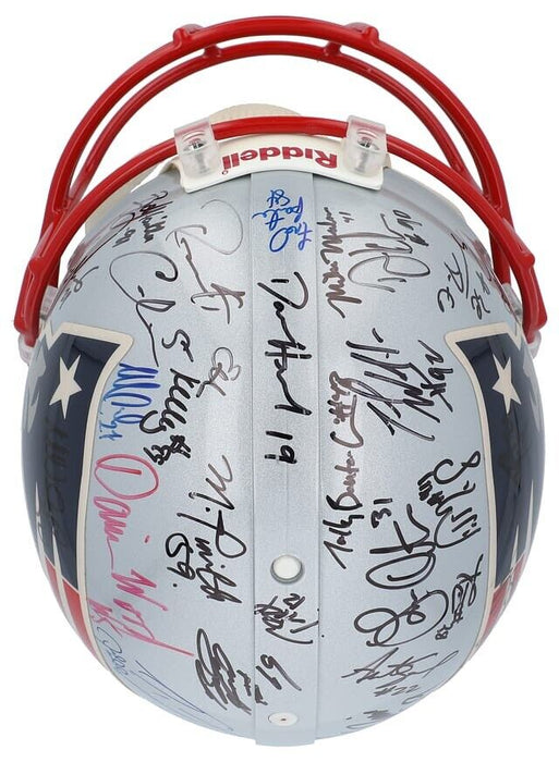 2003 New England Patriots Super Bowl Champs Team Signed Helmet Tom Brady Beckett