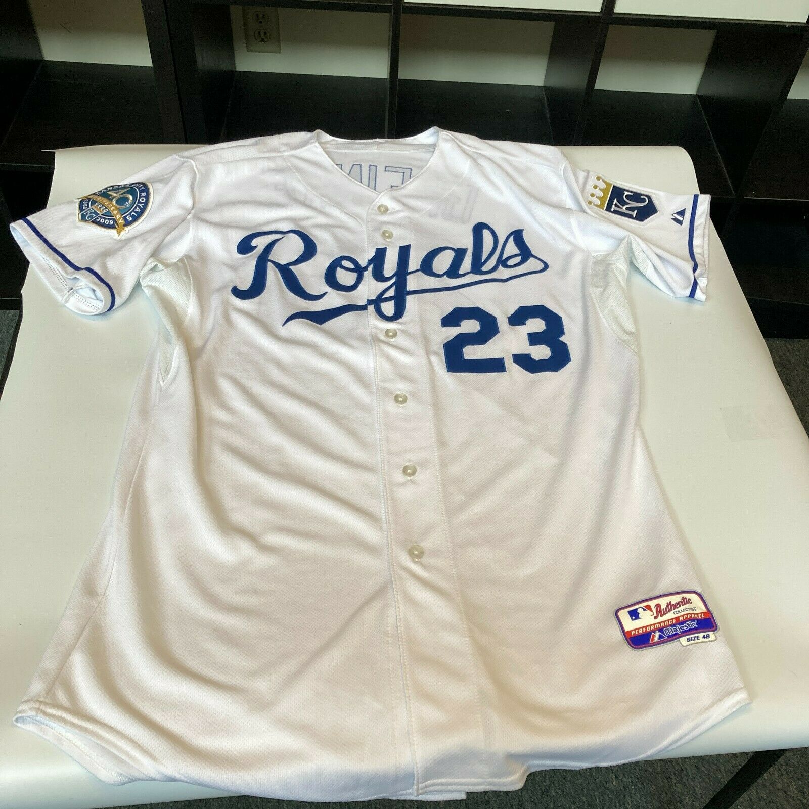 Lot Detail - Zack Greinke Game Used/Worn Kansas City Royals c. Late 2000's  Jersey (Grey Flannel)