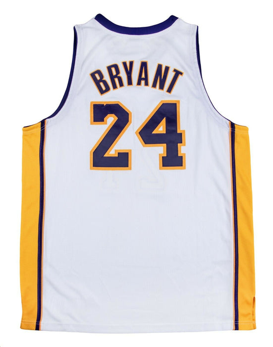 Kobe Bryant Signed Authentic 2009 Finals #24 Los Angeles Lakers Jersey UDA COA