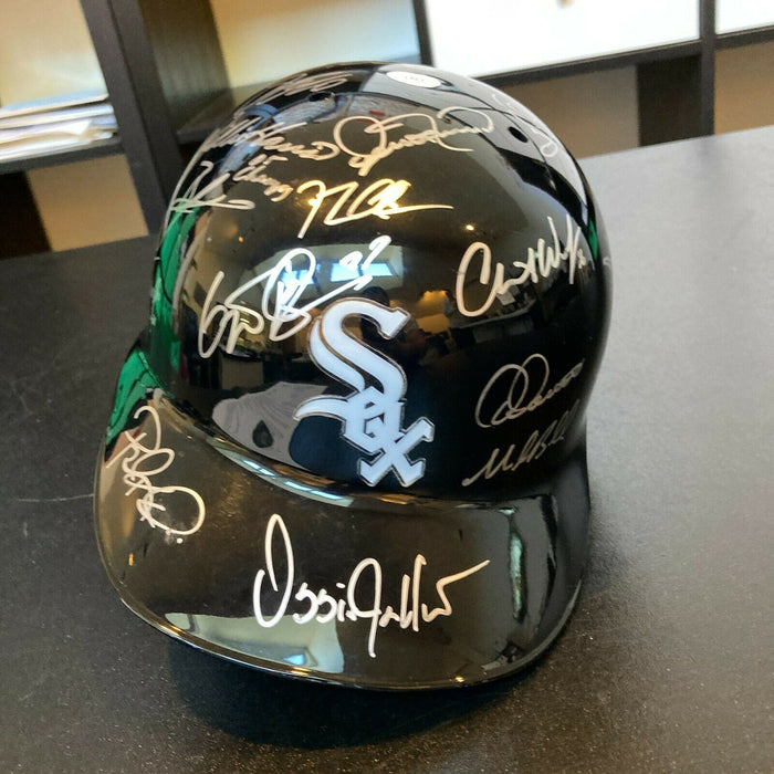 Beautiful 2005 Chicago White Sox World Series Champs Team Signed Helmet JSA COA