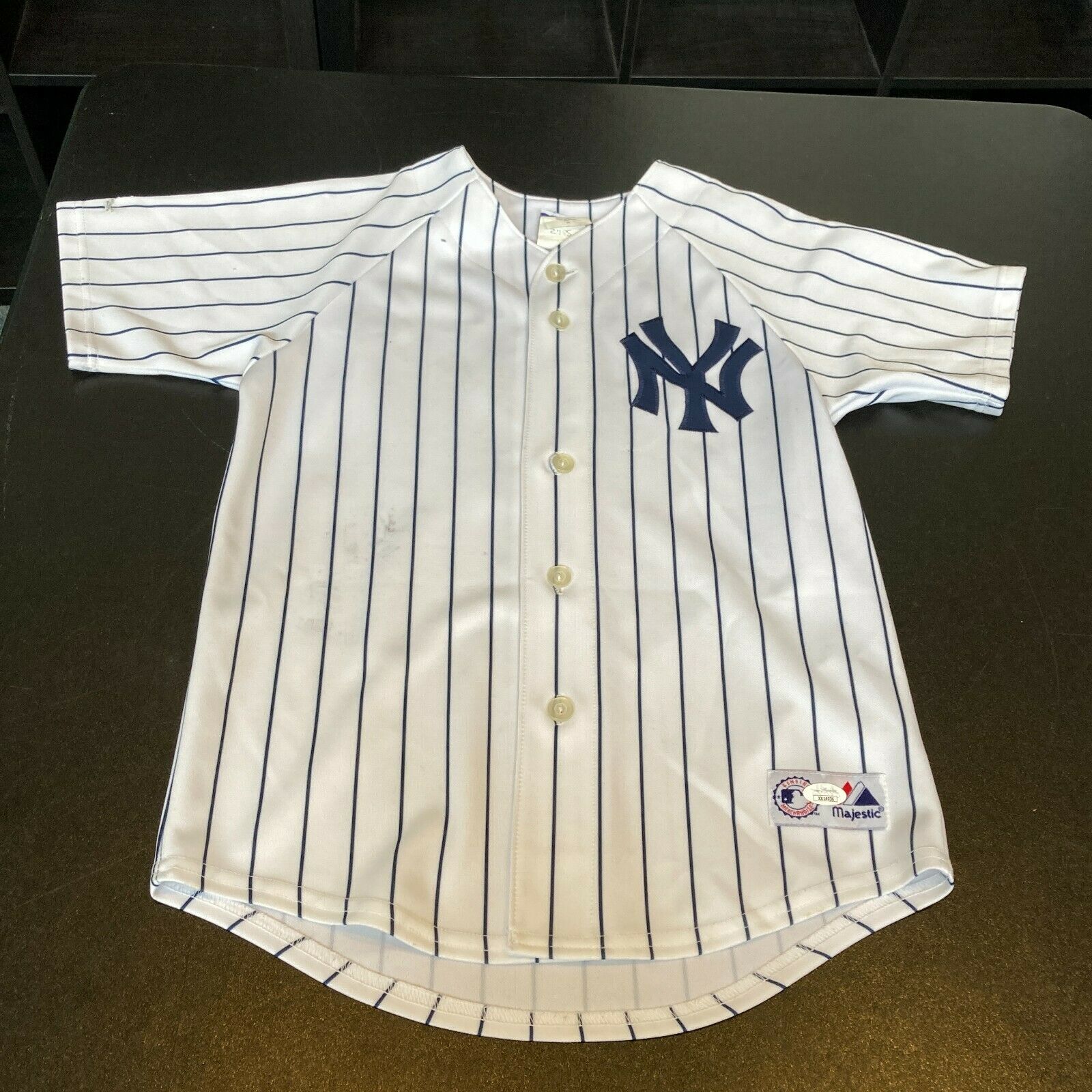 Derek Jeter Signed New York Yankees Jersey Size Small With JSA COA —  Showpieces Sports