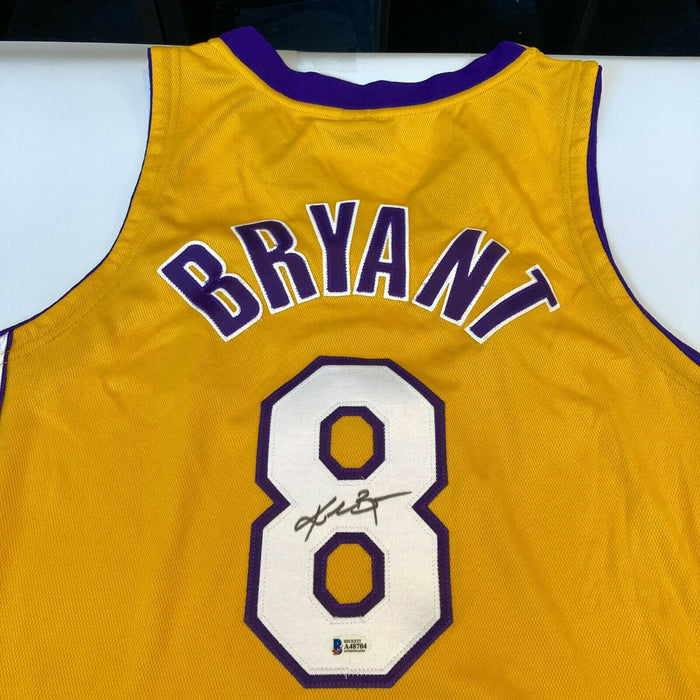 Kobe Bryant Signed 2000-01 Game Issued Los Angeles Lakers Jersey Beckett & PSA