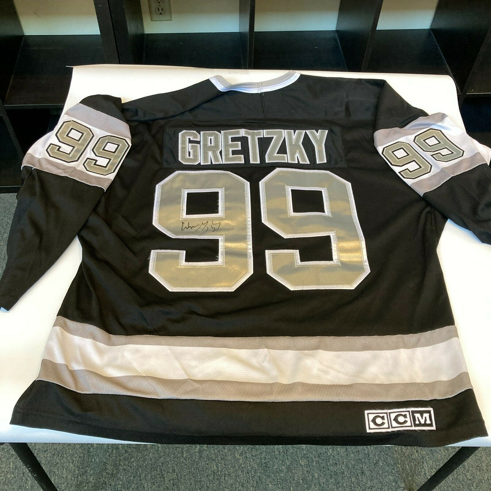 Wayne Gretzky Signed Los Angeles Kings Authentic Game Model CCM Jersey JSA  COA